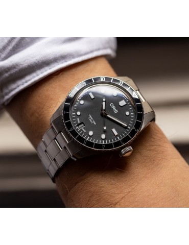 ORIS - DIVERS SIXTY-FIVE 12H CALIBRE 400