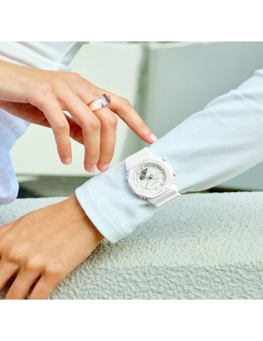 CASIO - G-SHOCK WOMEN SERIE GMA-P2100 BIANCO